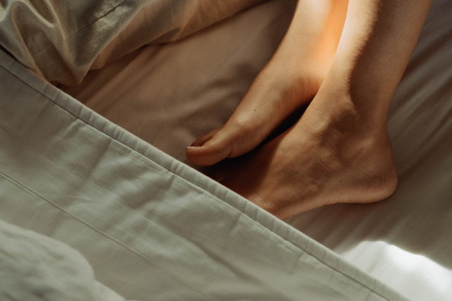 foot in toe cozy bedding