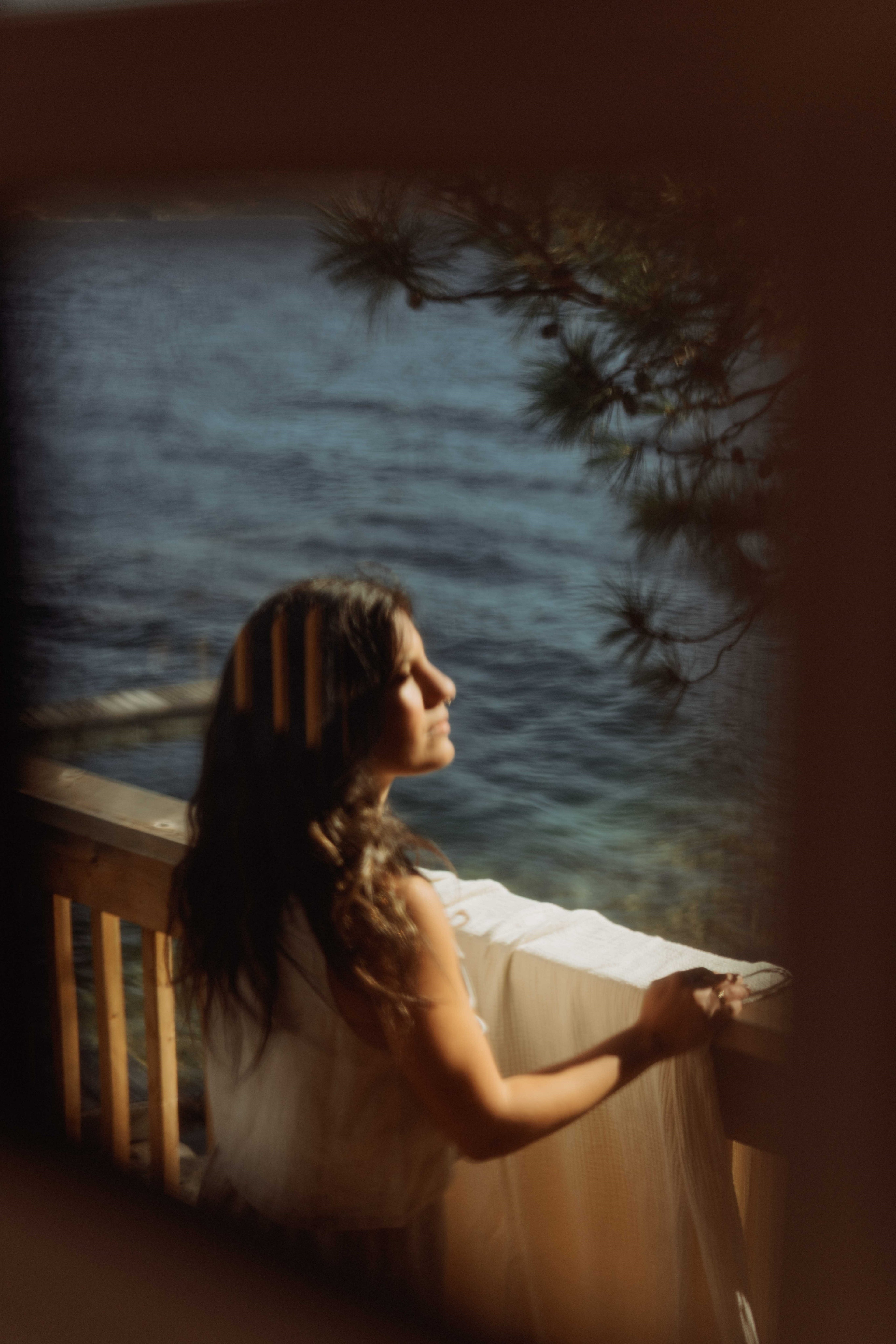 Lakeside of the Cabin