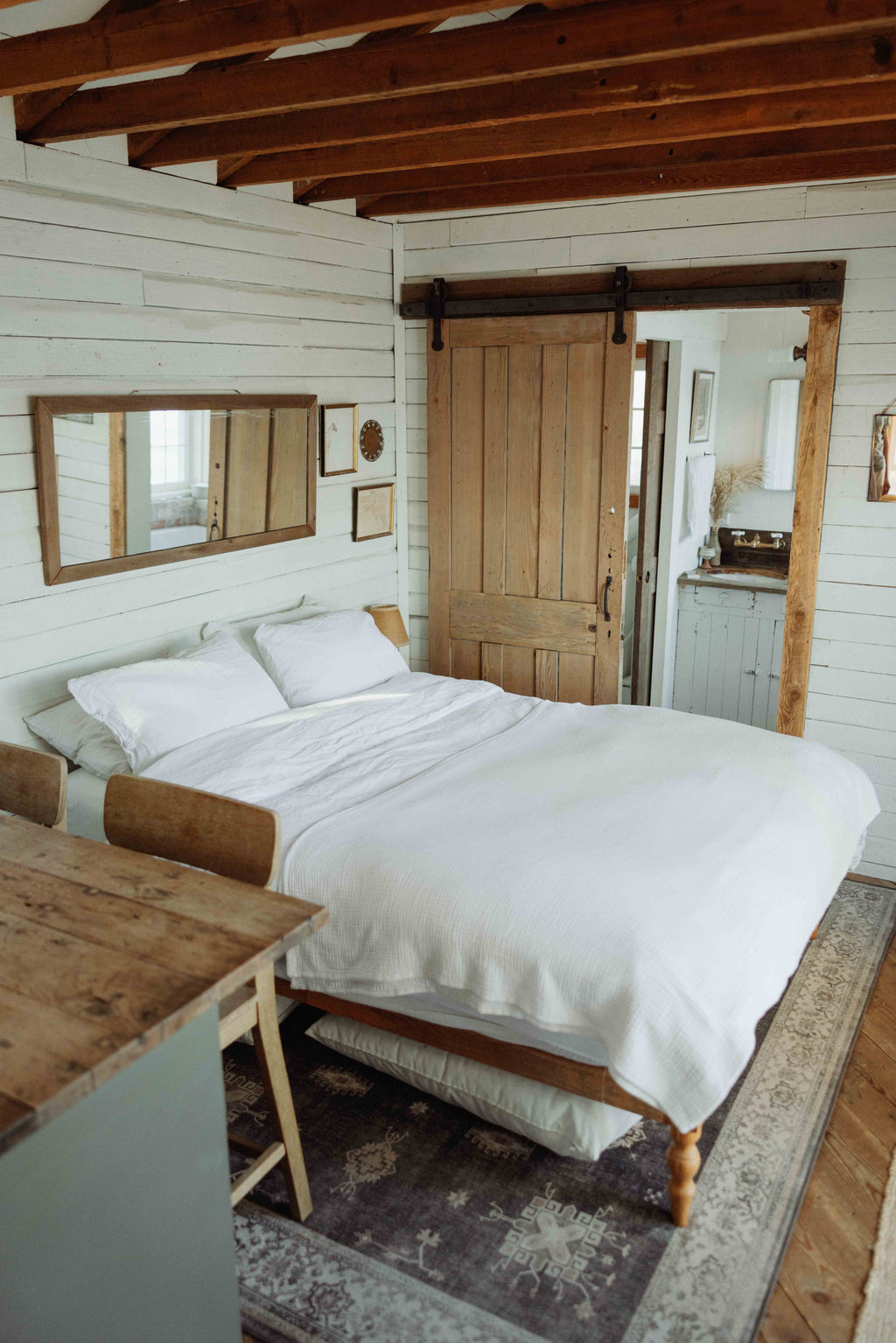 Bedroom Set of Toe Cozy in Cabin